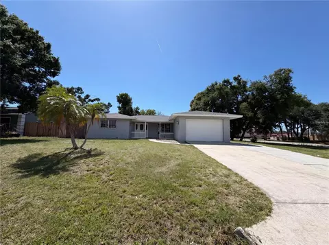 6712 Conetta Dr, Sarasota, FL 34243