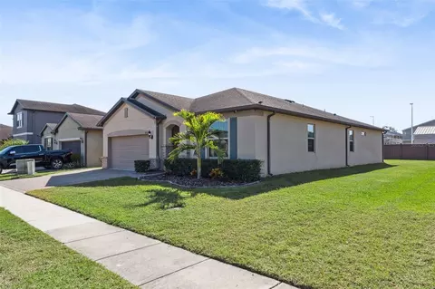 Exterior - 2651 Mead Ave, Saint Cloud, FL 34771 photo 4 of 8
