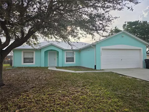 392 SW Tahoe Ct, Port Saint Lucie, FL 34953