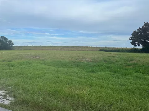 529 Sunset Pointe Dr, Lake Placid, FL 33852