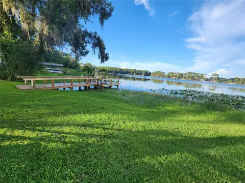 3402 Ellenwood Ln, Tampa, FL 33618