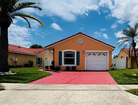 2416 Condado Ct, Kissimmee, FL 34743