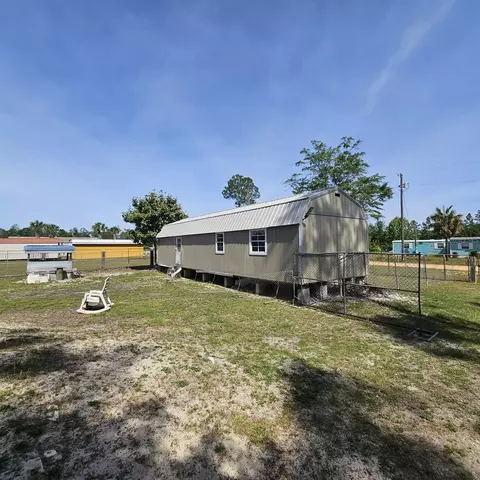 12132 Pineridge Rd, Fountain, FL 32438