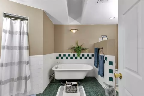 Bath - 3585 SE 55th Ct, Ocala, FL 34480 photo 1 of 2