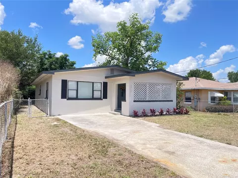 2015 6th St NE, Winter Haven, FL 33881