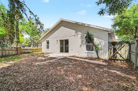 Exterior - 700 Kenmoore Ct, Eustis, FL 32726 photo 2 of 2