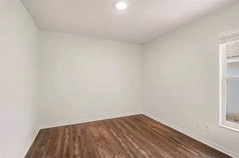 Bedroom - 700 Kenmoore Ct, Eustis, FL 32726 photo 4 of 7