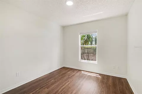 Bedroom - 700 Kenmoore Ct, Eustis, FL 32726 photo 5 of 7