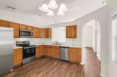Kitchen - 700 Kenmoore Ct, Eustis, FL 32726 photo 1 of 2
