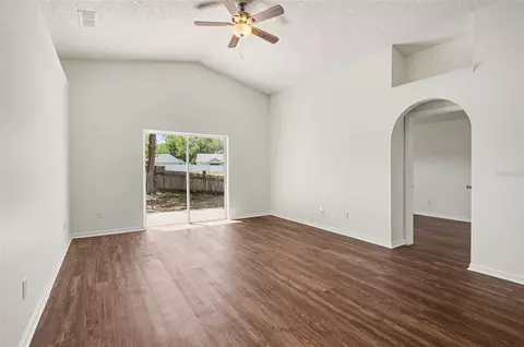 Living - 700 Kenmoore Ct, Eustis, FL 32726 photo 2 of 4