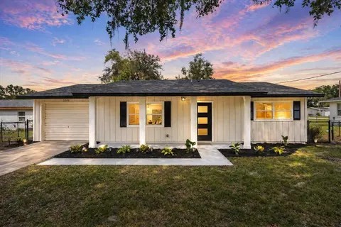 2203 Orange St, Deland, FL 32724