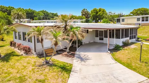 2002 SW Live Oak Ln, Zellwood, FL 32798