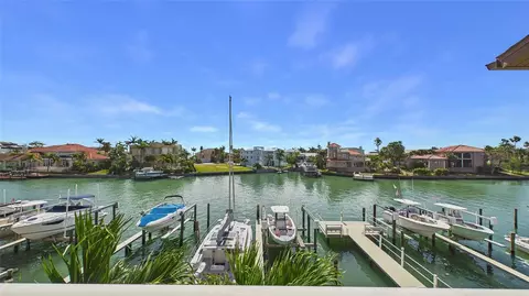 323 Madeira Cir, Saint Petersburg, FL 33715