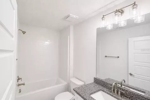 Bath - 7606 Bent Tree Loop, Saint Cloud, FL 34773 photo 1 of 3