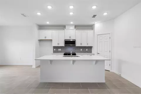 Kitchen - 2005 Education St, Saint Cloud, FL 34771 photo 1 of 4