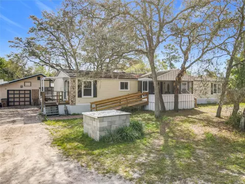 45750 Pine St, Paisley, FL 32767