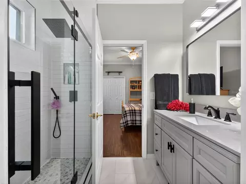 Bath - 10354 Oakview Pointe Ter, Gotha, FL 34734 photo 3 of 6
