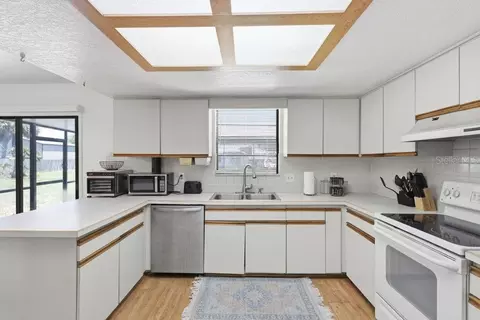 Kitchen - 2809 Willow Oak Dr, Edgewater, FL 32141 photo 3 of 3