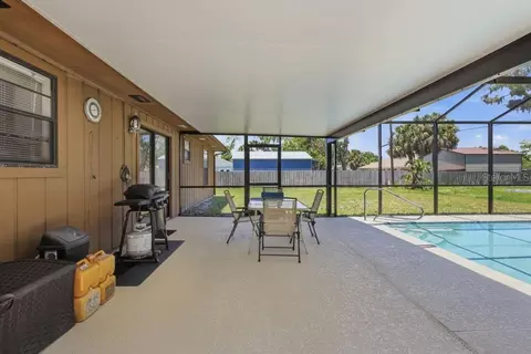 Exterior - 2809 Willow Oak Dr, Edgewater, FL 32141 photo 7 of 12