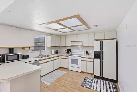 Kitchen - 2809 Willow Oak Dr, Edgewater, FL 32141 photo 1 of 3