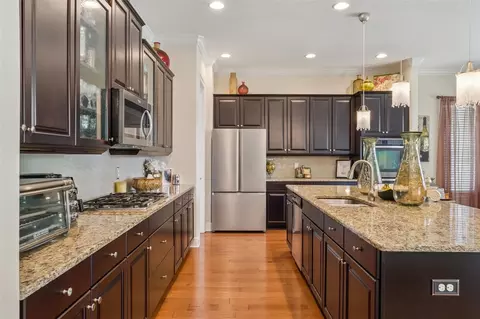 Kitchen - 4117 Foxhound Dr, Clermont, FL 34711 photo 5 of 6