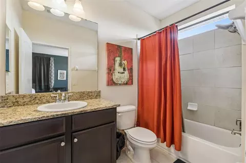 Bath - 4117 Foxhound Dr, Clermont, FL 34711 photo 4 of 6