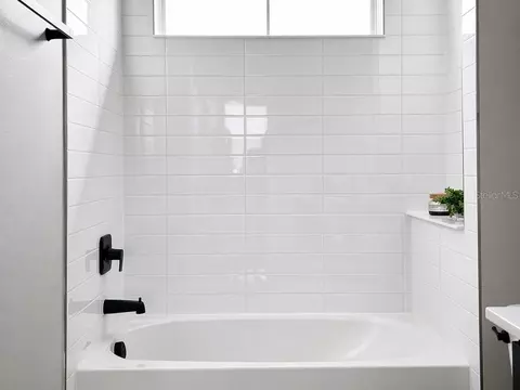 Bath - 4891 Shady Pines Dr, Saint Cloud, FL 34772 photo 12 of 12