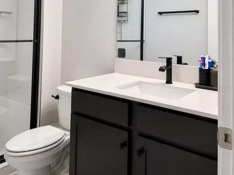 Bath - 4891 Shady Pines Dr, Saint Cloud, FL 34772 photo 6 of 12