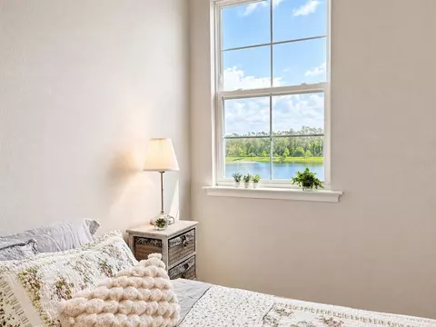 Bedroom - 4891 Shady Pines Dr, Saint Cloud, FL 34772 photo 6 of 7