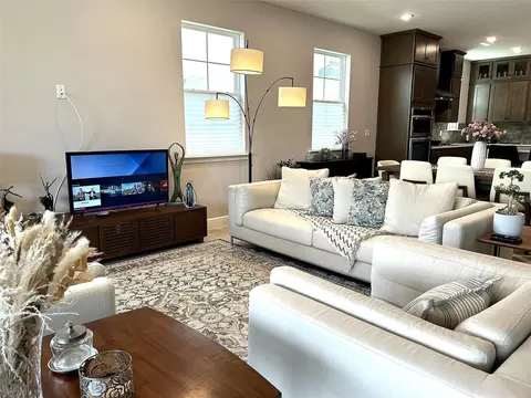 Living - 4891 Shady Pines Dr, Saint Cloud, FL 34772 photo 2 of 3