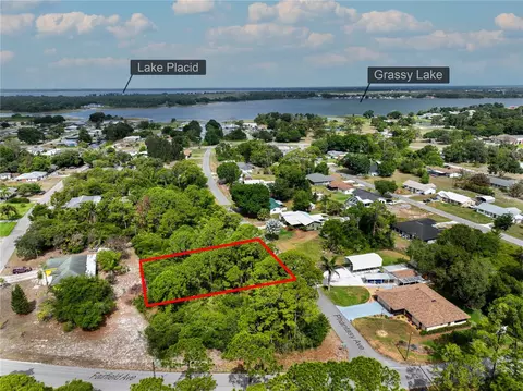 241 Phantasy Ave, Lake Placid, FL 33852