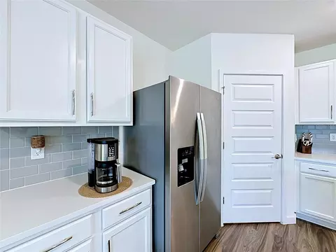 Kitchen - 5154 Tana Ter, Saint Cloud, FL 34772 photo 6 of 6