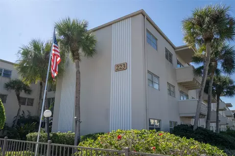 223 Columbia Dr #214, Cape Canaveral, FL 32920