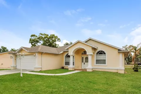 Exterior - 3428 Tomahawk Ave, Spring Hill, FL 34606 photo 2 of 3