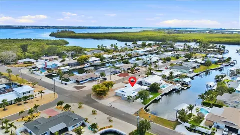 10304 Kingfisher Rd W, Bradenton, FL 34209