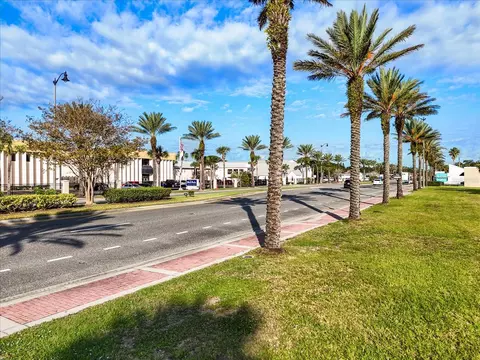 1771 S Ridge Wood Ave, South Daytona, FL 32119