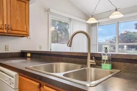 Kitchen - 2596 Alclobe Cir, Ocoee, FL 34761 photo 6 of 6