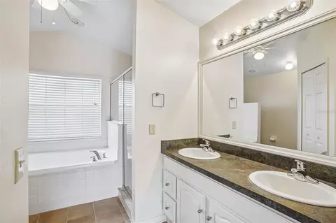Bath - 2596 Alclobe Cir, Ocoee, FL 34761 photo 1 of 6
