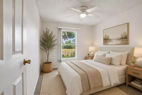 Bedroom - 2596 Alclobe Cir, Ocoee, FL 34761 photo 9 of 13