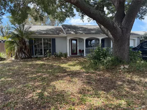 3415 Overland Dr, Holiday, FL 34691