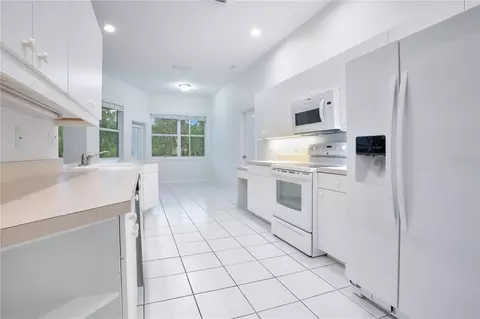 Kitchen - 3404 River Woods Dr, Parrish, FL 34219 photo 1 of 4