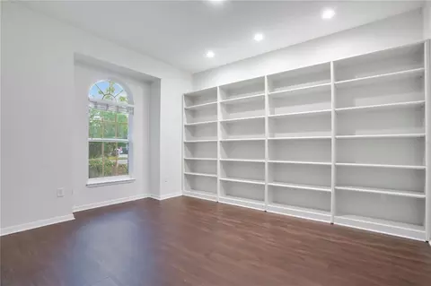 Living - 3404 River Woods Dr, Parrish, FL 34219 photo 10 of 10