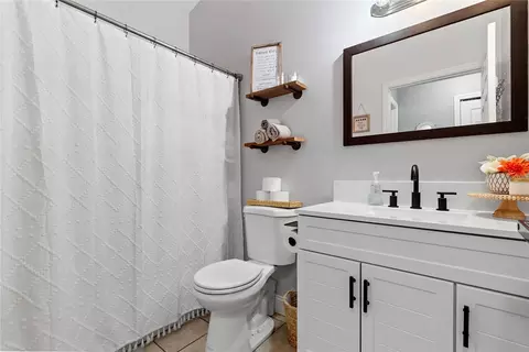 Bath - 39600 Greenbrier St, Eustis, FL 32736 photo 3 of 3