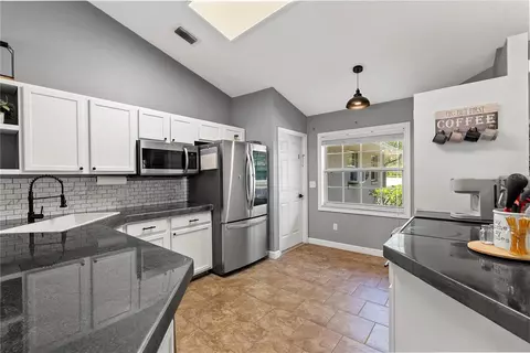 Kitchen - 39600 Greenbrier St, Eustis, FL 32736 photo 1 of 3