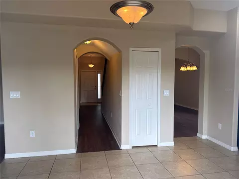 Entry Way - 13011 Avalon Crest Ct, Riverview, FL 33579 photo 2 of 6