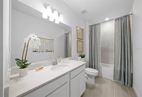 Bath - 8686 SW 69th Ter, Ocala, FL 34476 photo 2 of 6