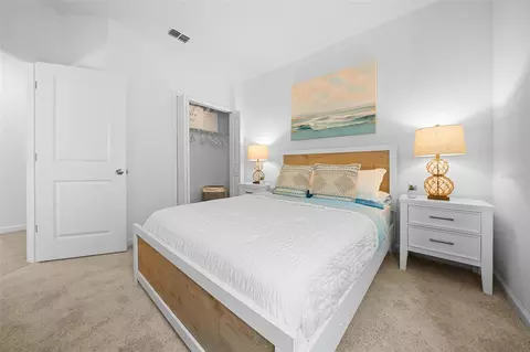 Bedroom - 8686 SW 69th Ter, Ocala, FL 34476 photo 3 of 8