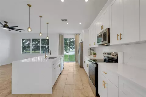 Kitchen - 3428 Perching Rd, Saint Cloud, FL 34772 photo 4 of 5