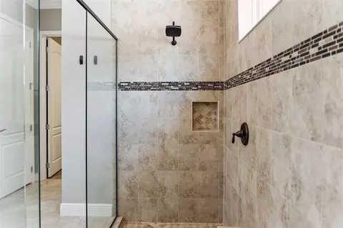 Bath - 4912 Catalpa Dr, Saint Cloud, FL 34772 photo 3 of 7