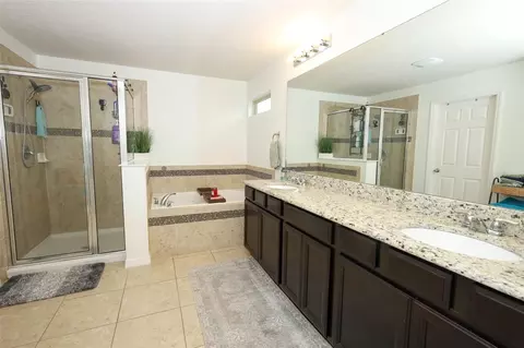 Bath - 5232 Villa Rosa Ave, Saint Cloud, FL 34771 photo 2 of 4